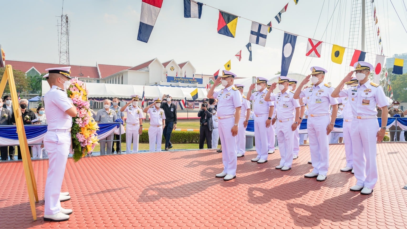 ผู้บัญชาการทหารเรือ เป็นประธานพิธีสดุดีวีรชนกองทัพเรือ เนื่องใน "วันสดุดีวีรชนกองทัพเรือ" ประจำปี ๒๕๖๕
